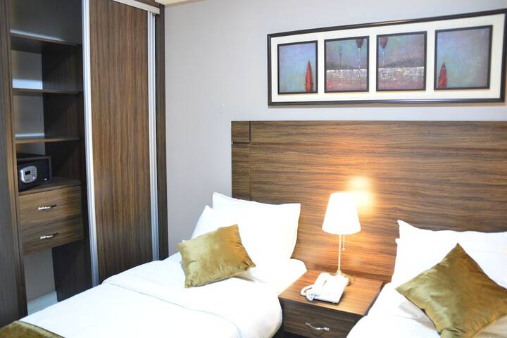 Room 9 of 39