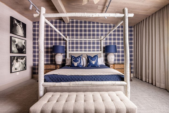 1 King Bed (7 of 8)