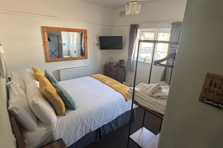 Room 18 of 40