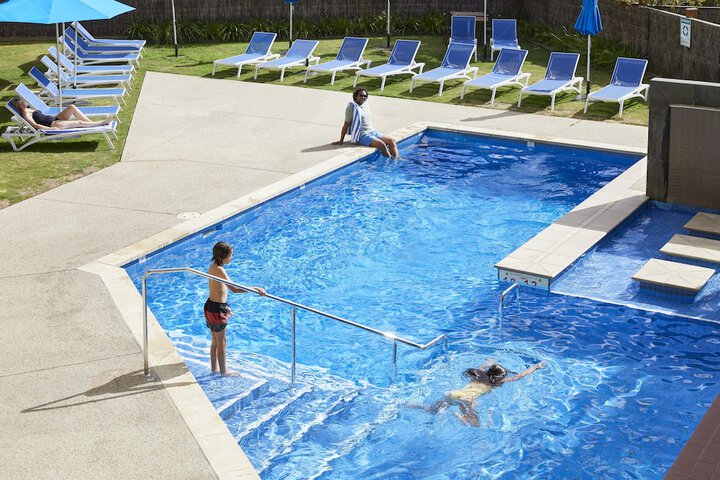 Hotel Pool