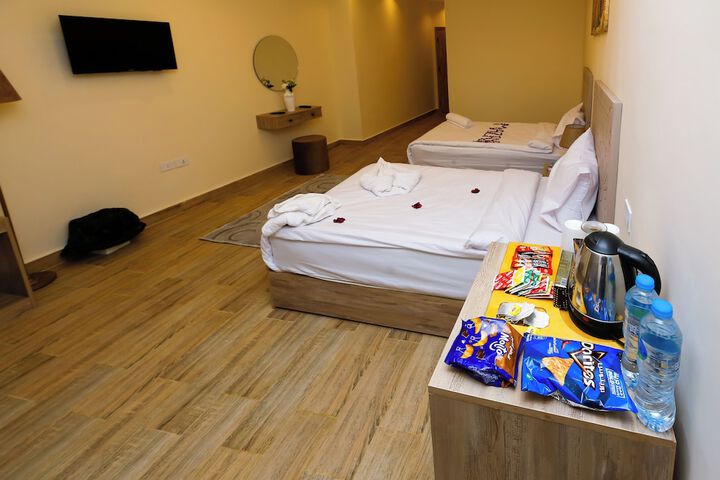 Room 45 of 177