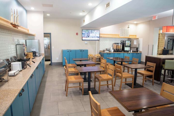 Breakfast area