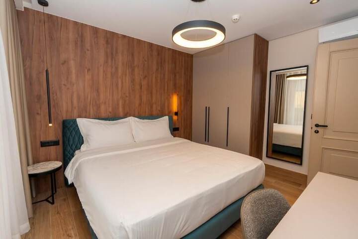 Room 20 of 77