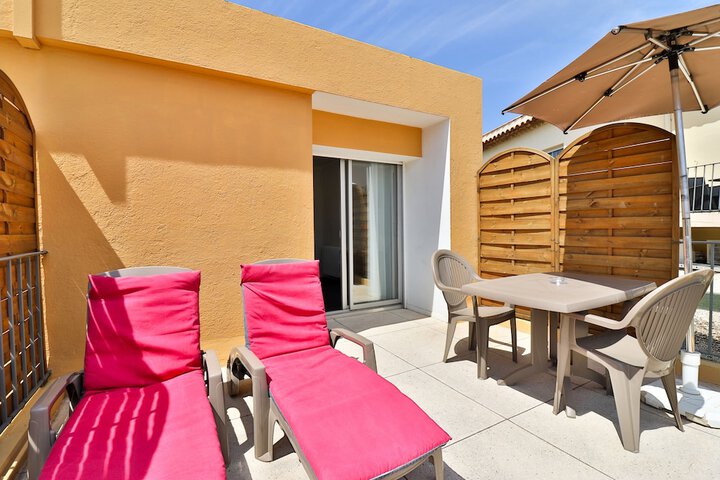 Terrace/Patio 27 of 48