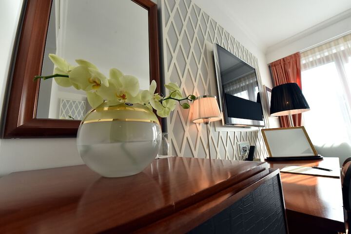 Room 15 of 61