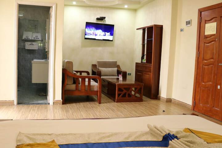 Room 8 of 23