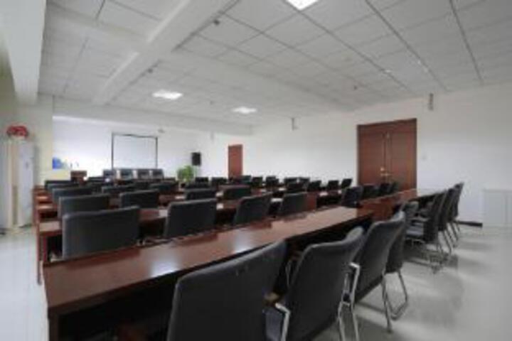 Room 12 of 23