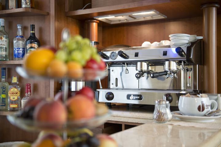 Breakfast/Coffee Service 46 of 52