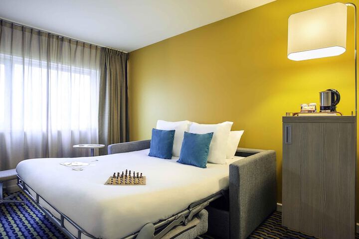 Room 10 of 55