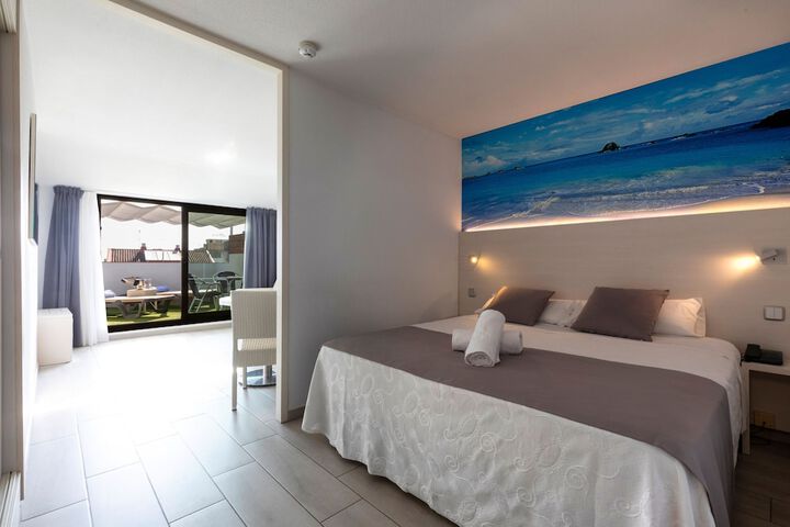 Room 3 of 35
