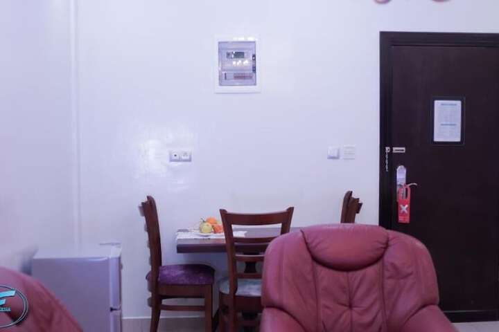 Room 17 of 38
