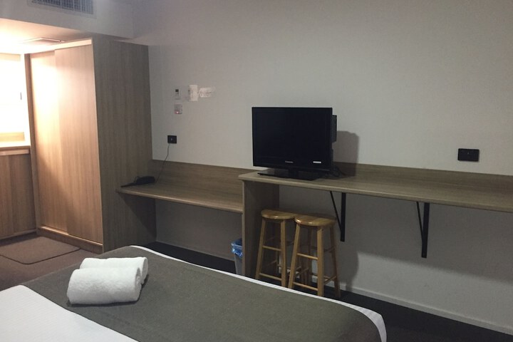 Room 27 of 132