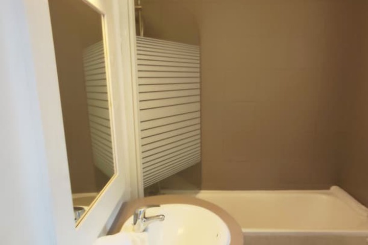 Room 14 of 40