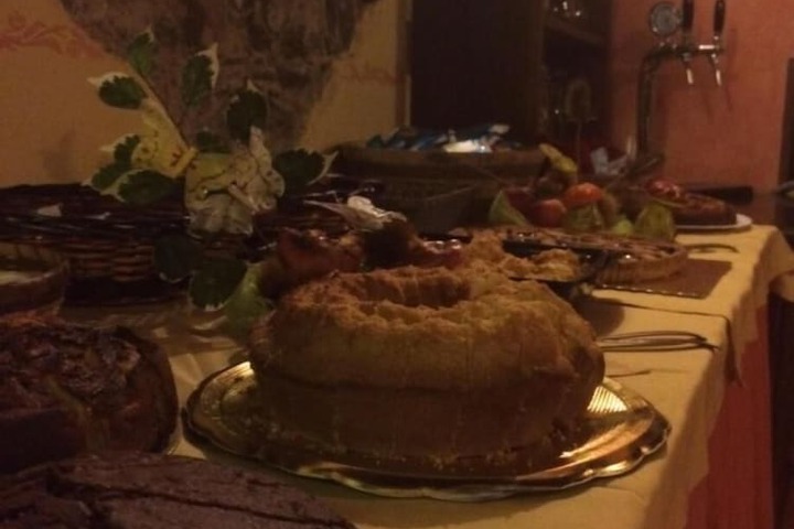 Dining 26 of 48
