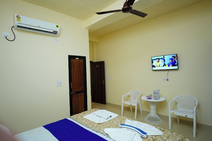 Room 17 of 35