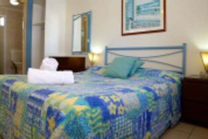 Room 76 of 119