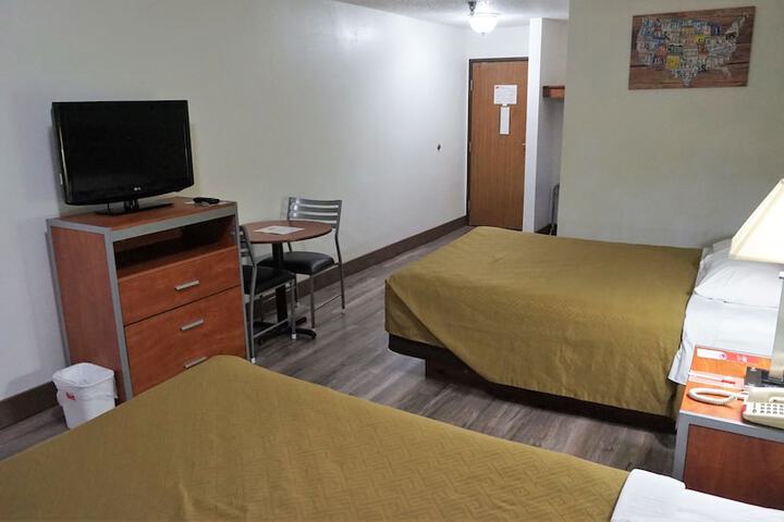 Room 9 of 62