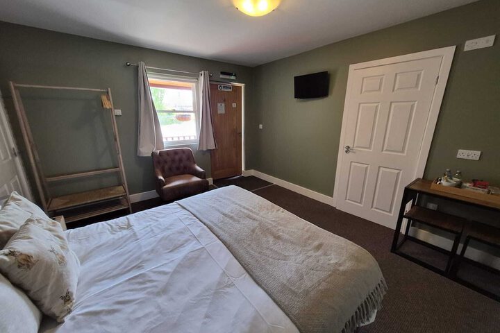 Room 4 of 22