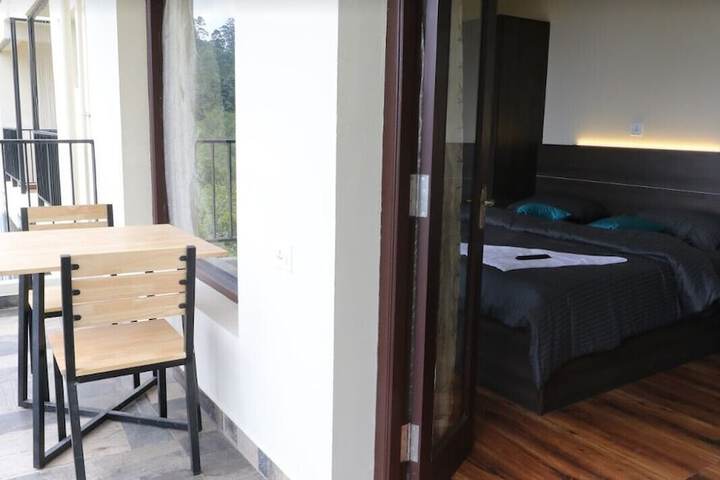 Room 5 of 49