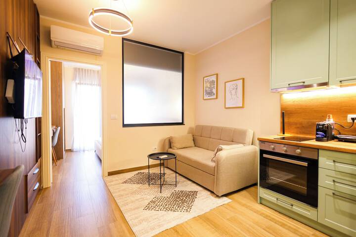 Room 102 of 162