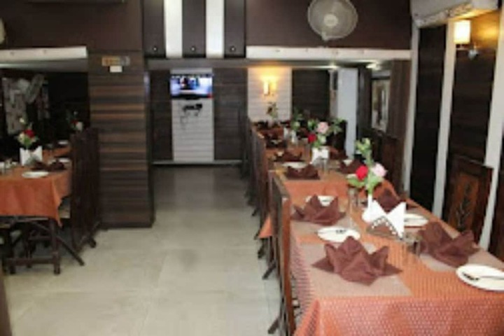 Room 8 of 15