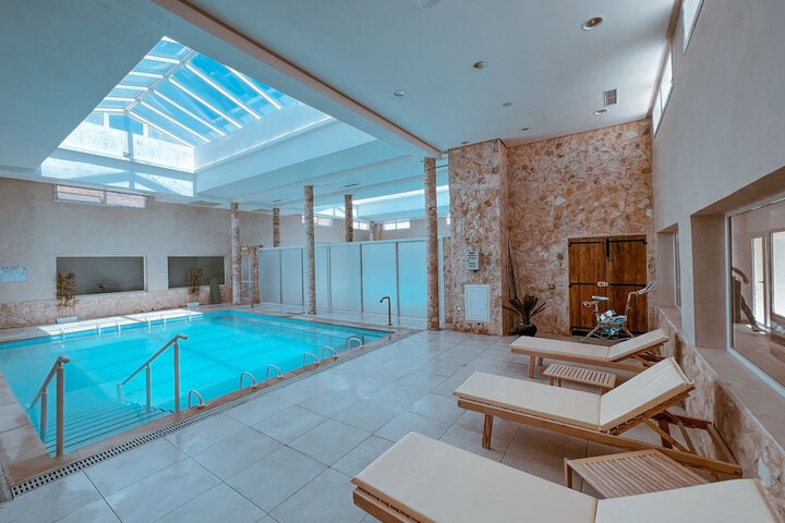 Pool 11 of 23