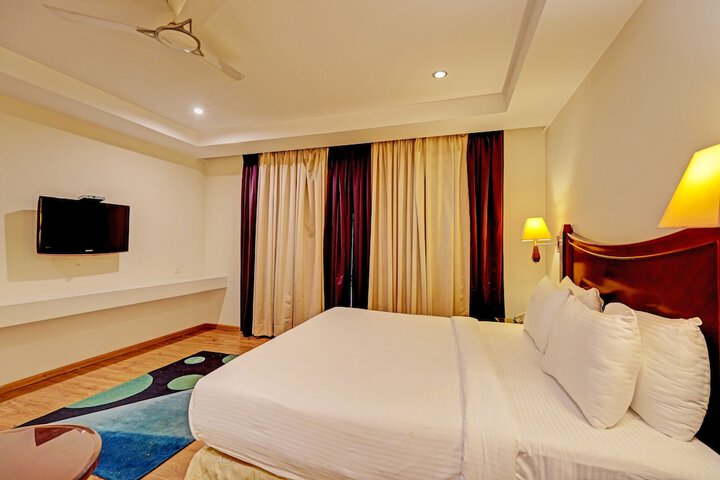 Room 10 of 24