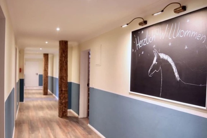Ballroom/Hall 15 of 18