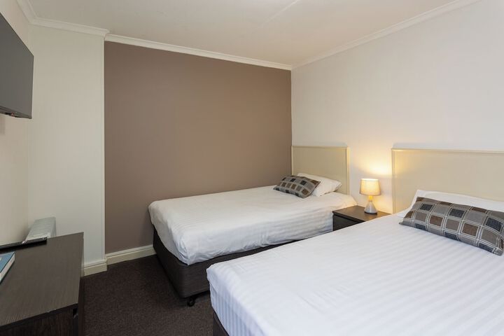 Room 13 of 65