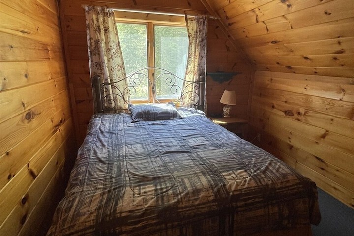 Room 4 of 24