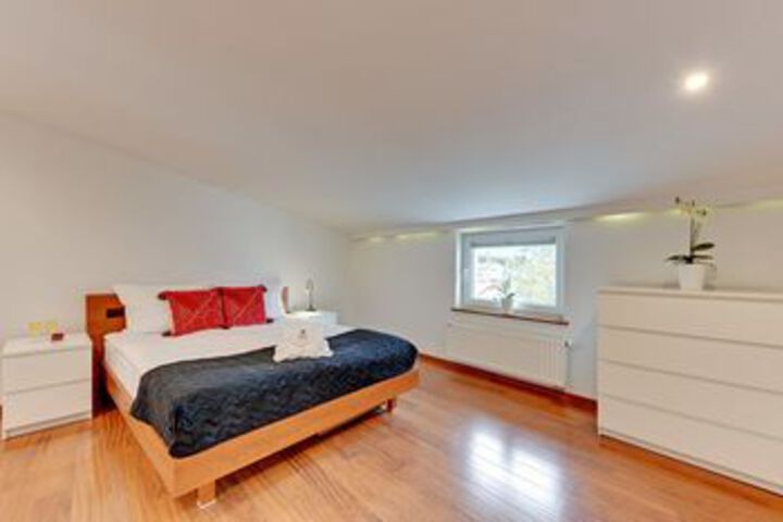 Room 30 of 135