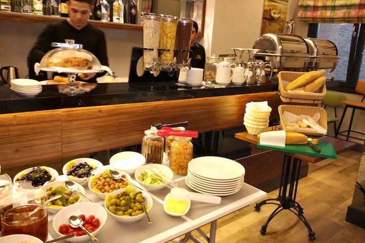 Breakfast/Coffee Service 28 of 51