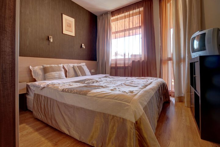 Room 3 of 38