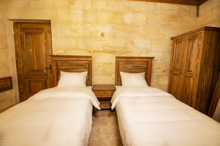 Room 5 of 35