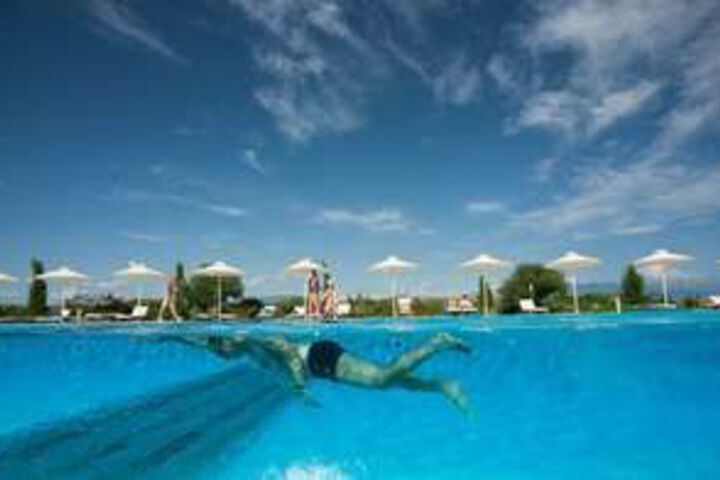 Pool 52 of 68