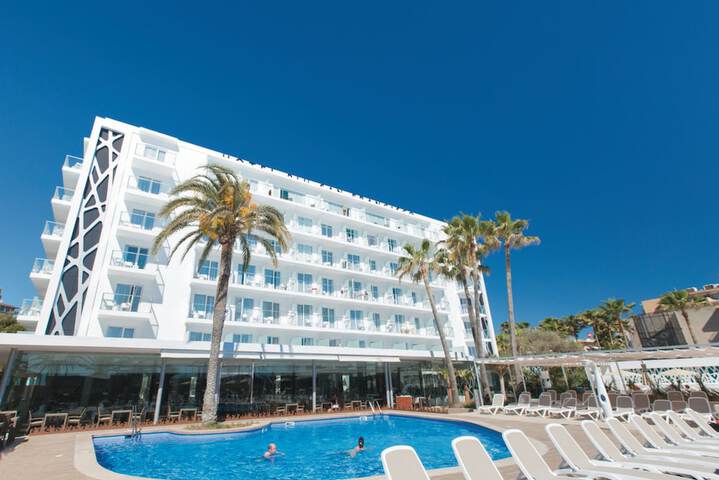 Pool Hotel