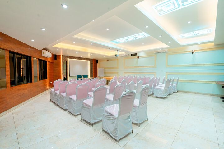 Ballroom/Hall 40 of 51