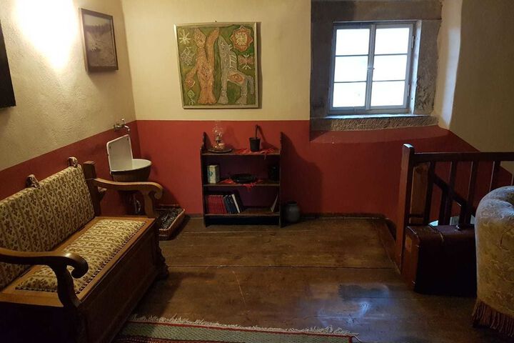 Room 74 of 80