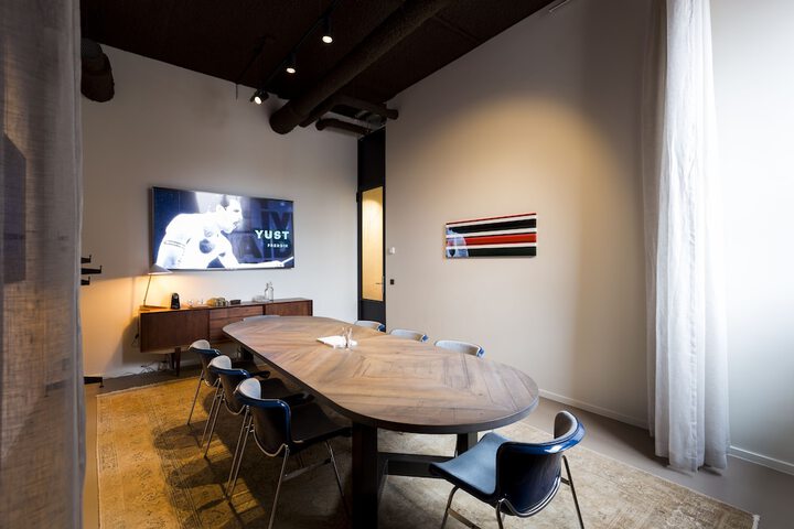 Business Center 39 of 50