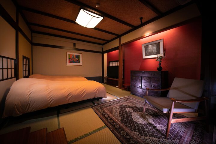 Room 8 of 130