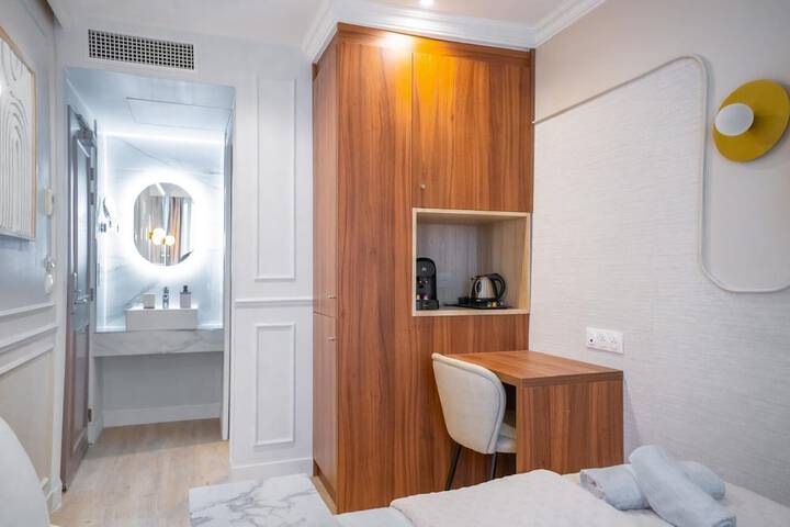 Room 47 sur 67