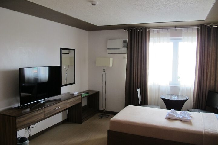 Room 16 of 46