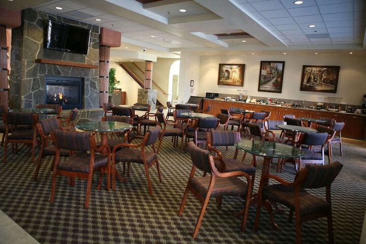 Breakfast/Coffee Service 22 of 39