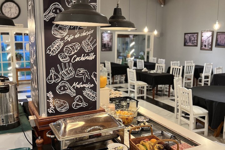 Dining 72 of 139
