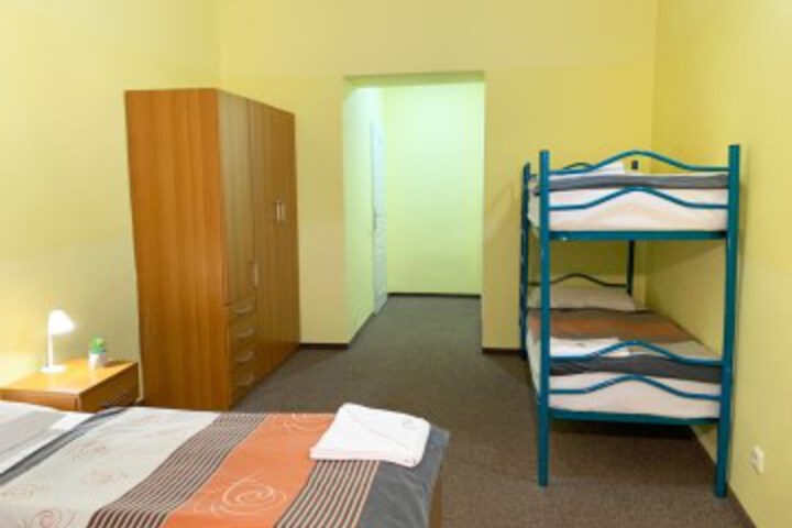 Room 10 of 52