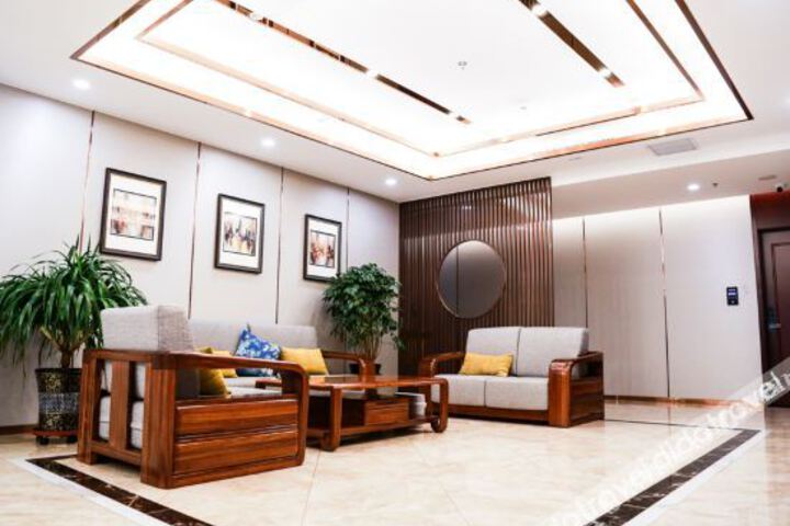 Hotel Interior 5 of 22