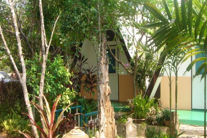 Room 4 of 79