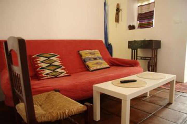 Room 8 of 12