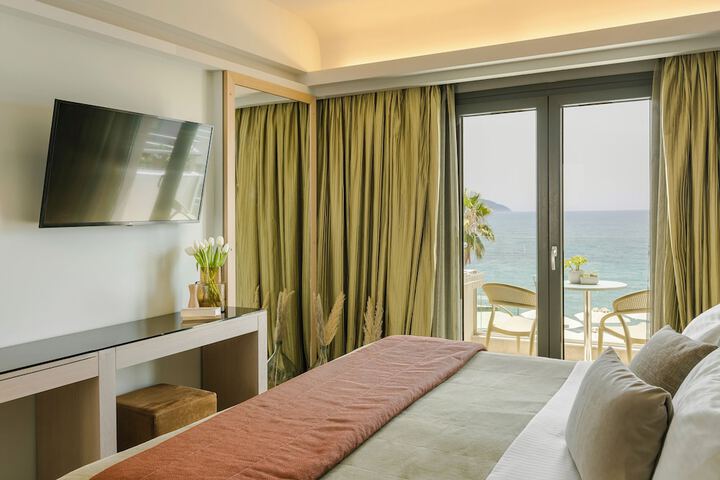 Room 40 of 132