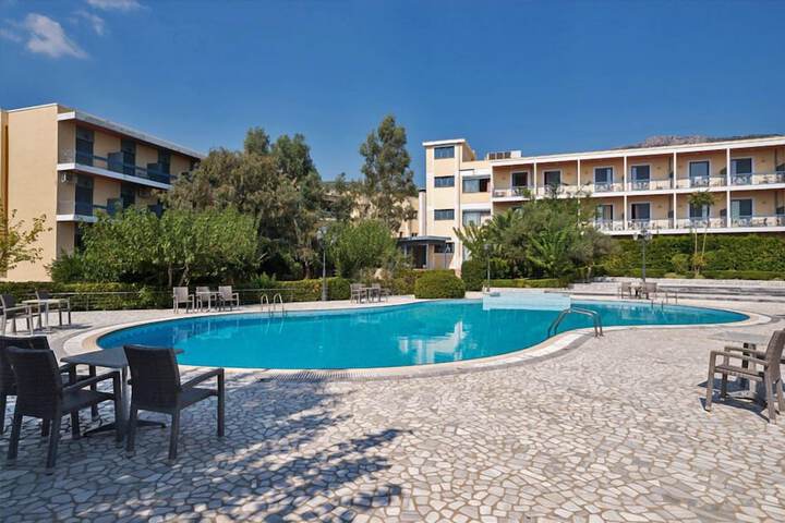 Pool Hotel